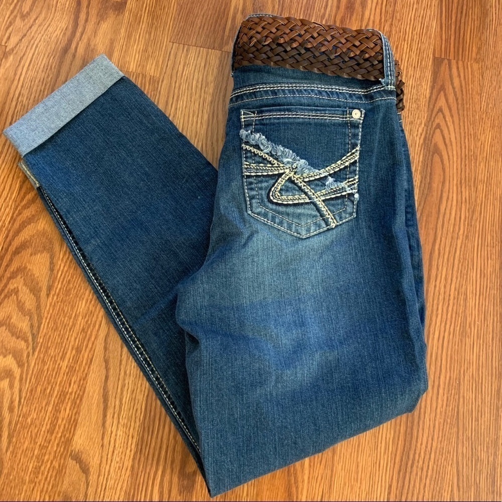 WALLFLOWER Junior size 7 Cuffed Capri Denim Blue Jeans with Belt - Picture 10 of 13